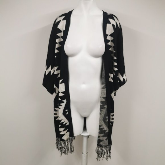 Dynamite Black and White Zigzag Cardigan - Picture 3 of 5